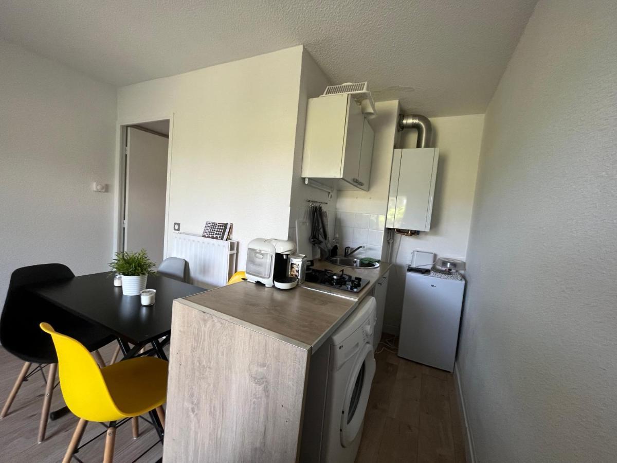 Appartement 2 Pieces En Rez De Jardin Avec Parking Et Piscine Villeneuve-Loubet Luaran gambar